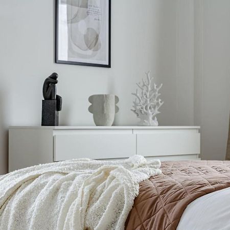 Budget Comfort On Trendy Soedermalm, Construction Work Stockholm Buitenkant foto