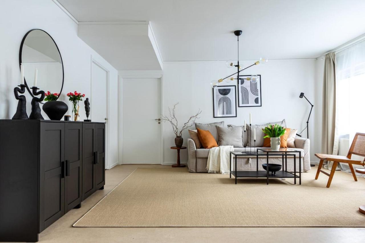 Budget Comfort On Trendy Soedermalm, Construction Work Stockholm Buitenkant foto